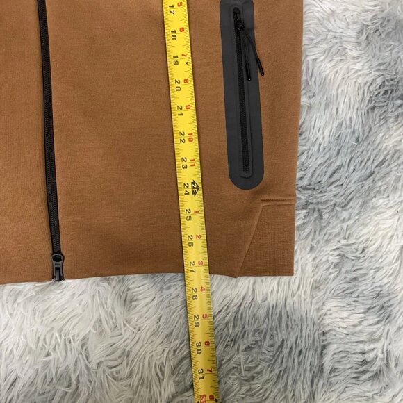 Nike Sportswear Tech Fleece Windrunner Light British Tan FB7921-281 Men Size L - Picture 5 of 7